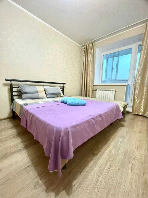 2-х комнатная квартира на улице: Баз 4-69