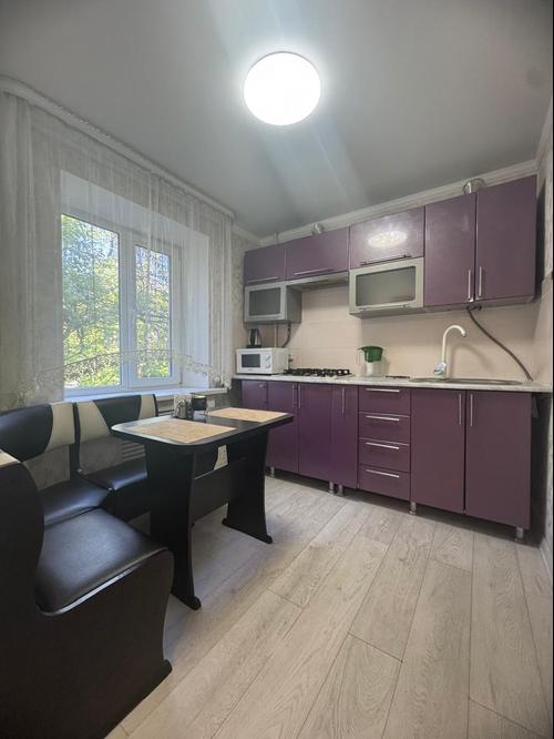 2-х комнатная квартира на улице: 50 лет Октября дом 49