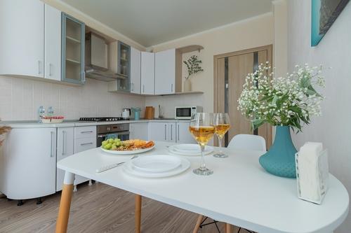 2-х комнатная квартира на улице: Стильная 2-к квартира на Комарова д 17 к.2