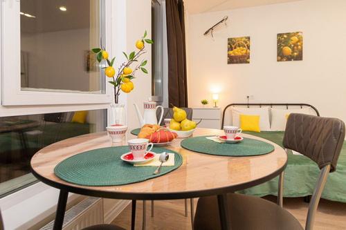 Однокомнатная квартира на улице: Юрия Рогачева, 9к2